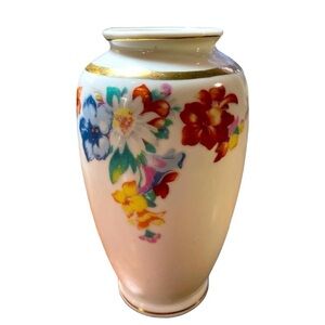 Charming Small Porcelain Vase, Mid-Century Japan 5 1/4" Tall